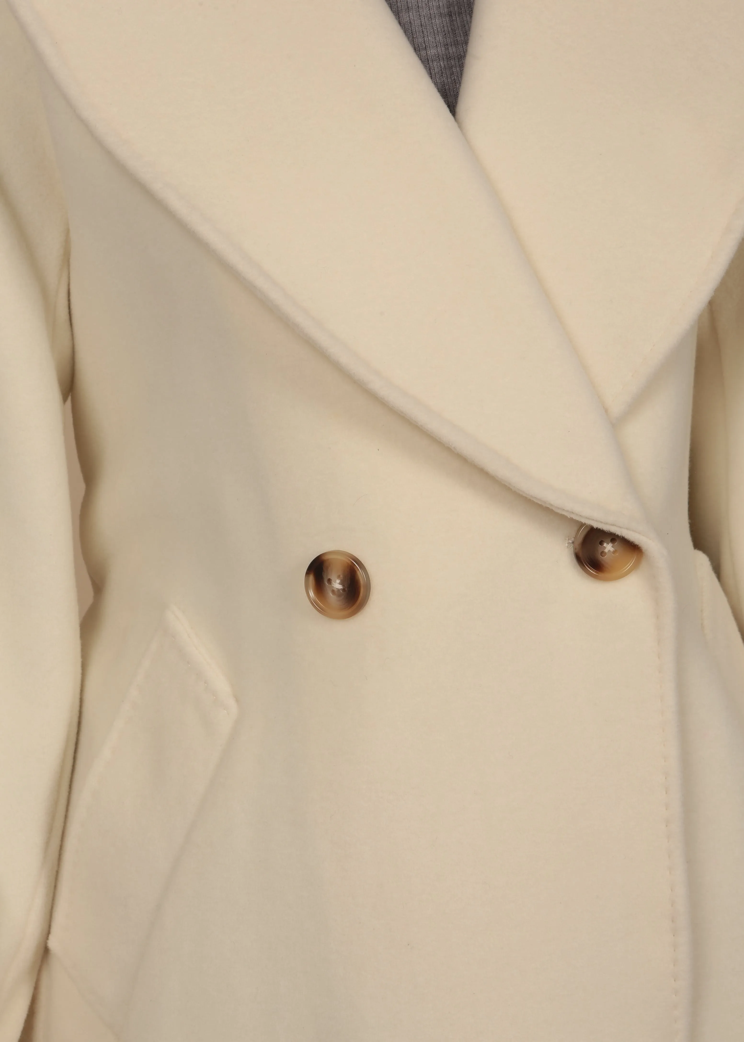 'Hepburn' Italian Virgin Wool and Cashmere Coat in Bianco