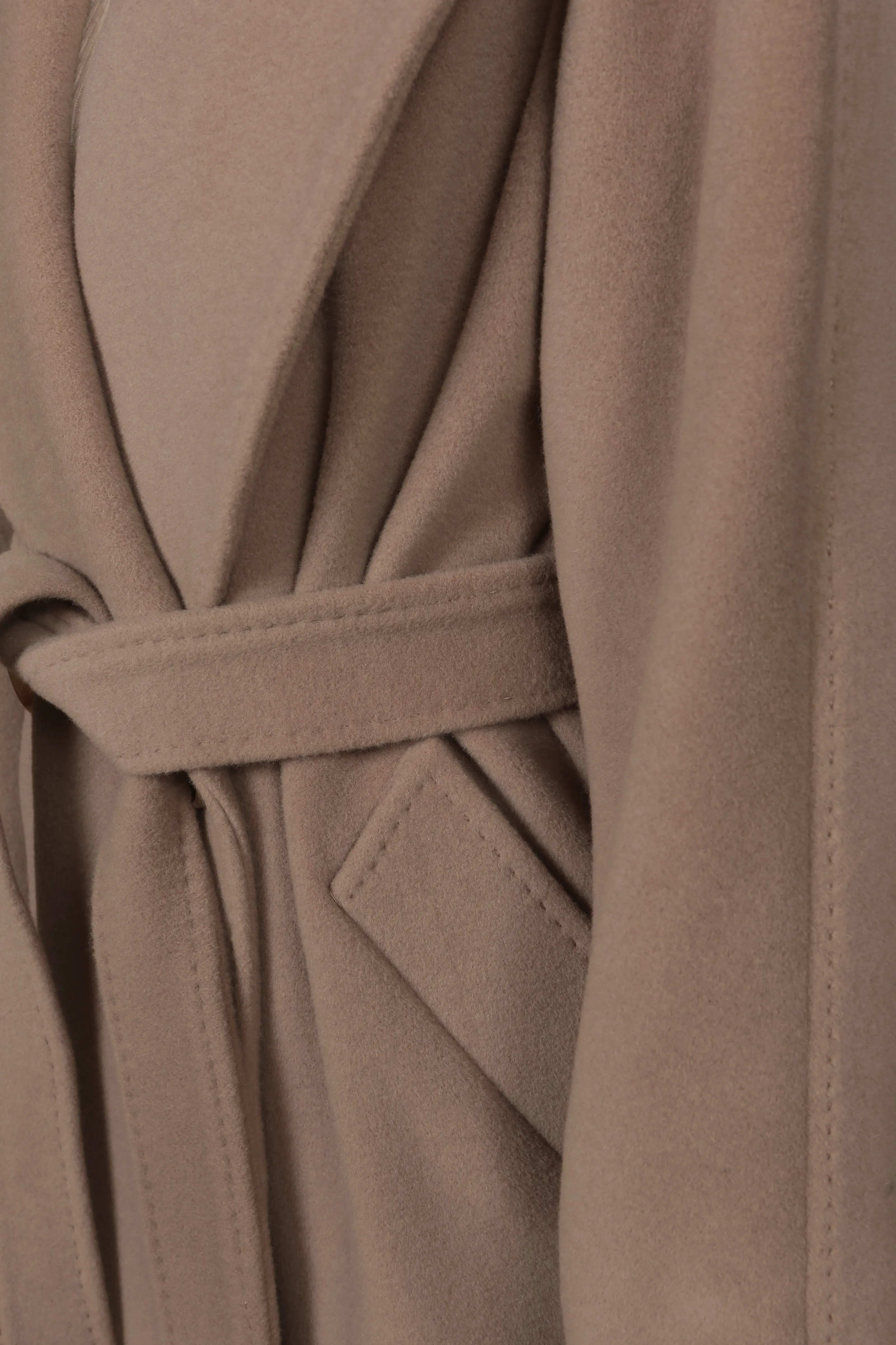 ‘Hepburn’ Italian Virgin Wool and Cashmere Coat in Grigio