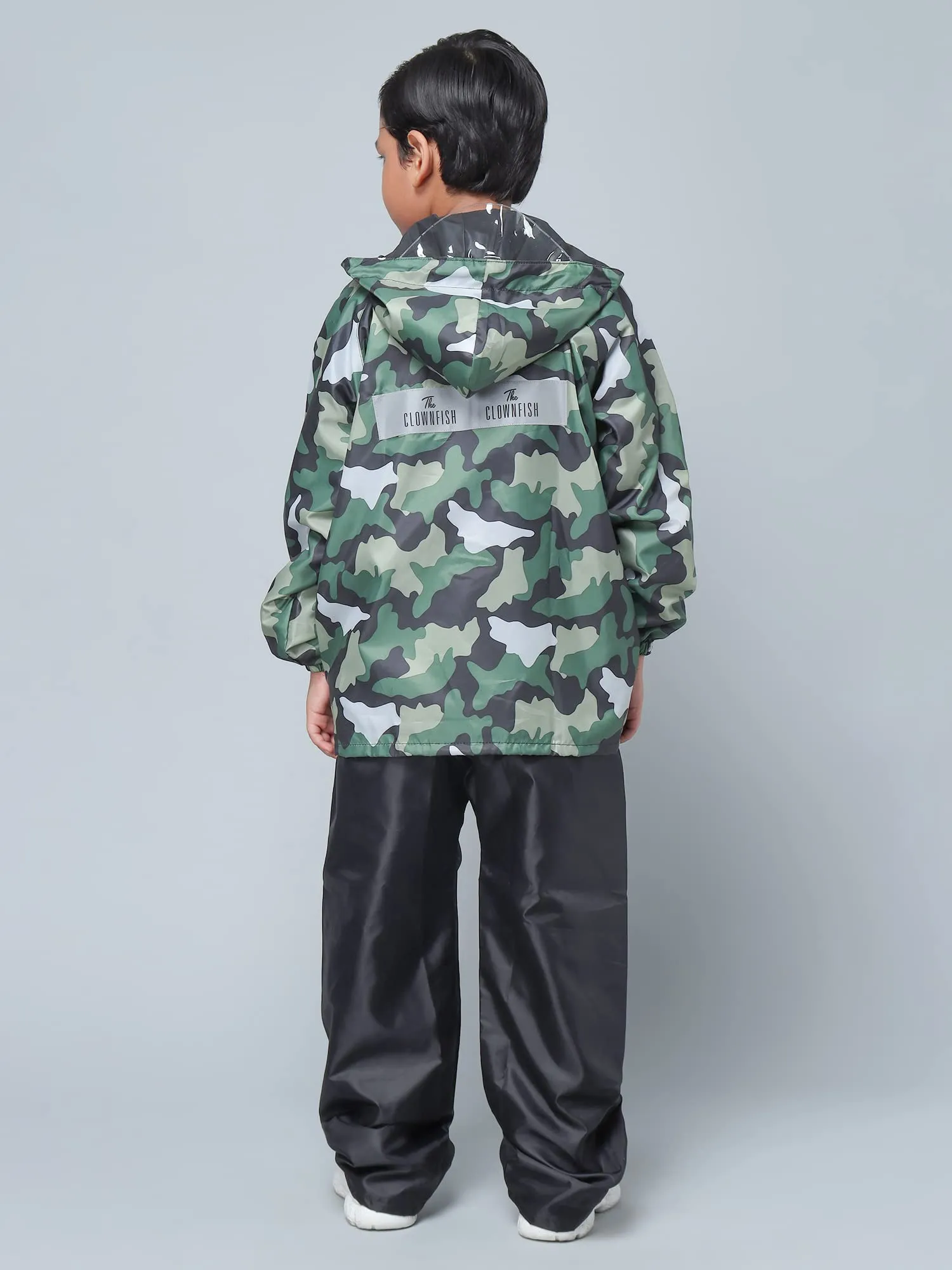 STRAUSS THE CLOWNFISH Comrad Series Kid's Waterproof Nylon Double Coating Reversible Raincoat with Hood and Reflector Logo at Back. Set of Top& Bottom. Printed Pouch Age-5-7 years (Green Camo)