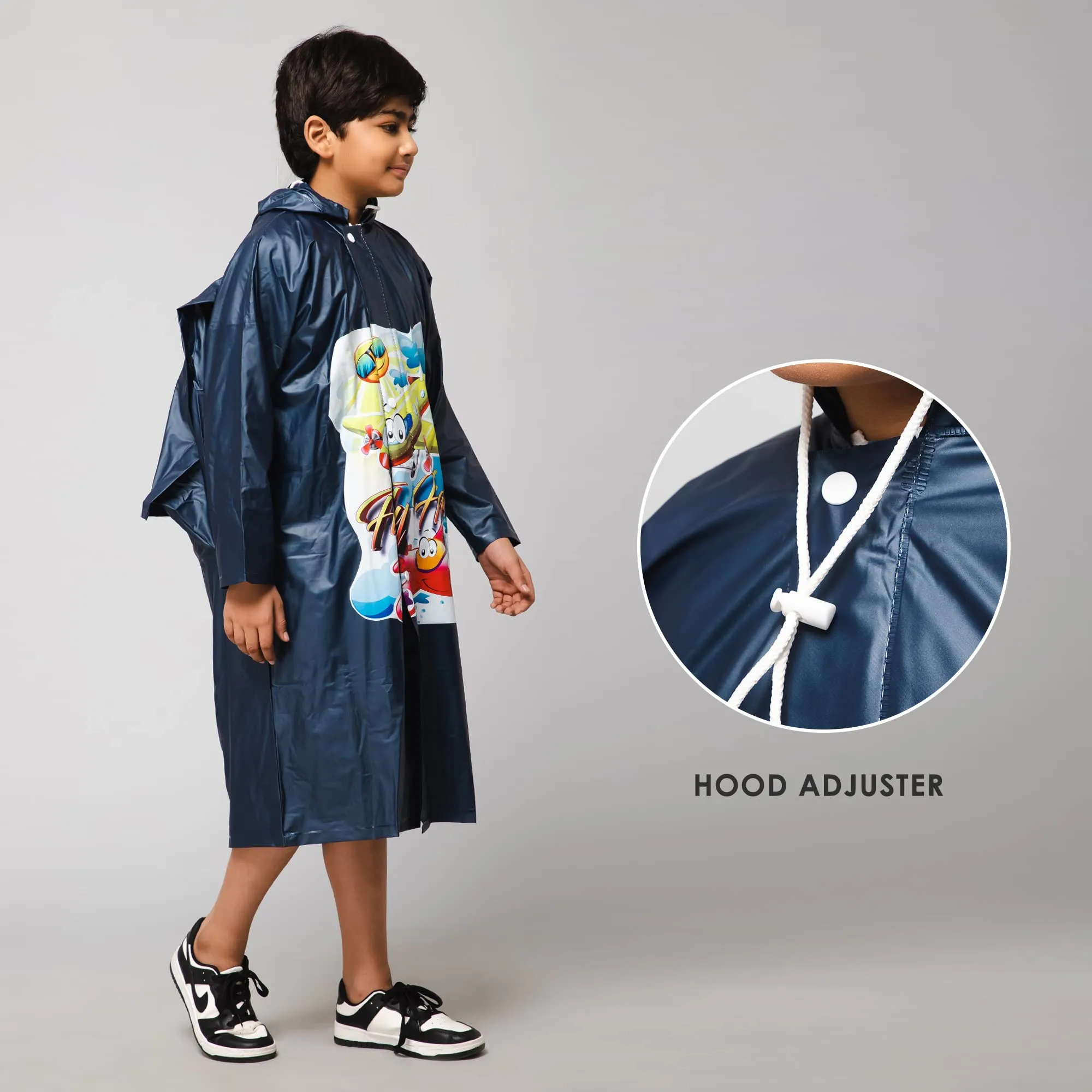 THE CLOWNFISH Toon Caper Series Kids Waterproof PVC Longcoat with Adjustable Hood & Extra Space for Backpack/Schoolbag Holding. Printed Plastic Pouch. Kid Age-5-6 years (Navy Blue)